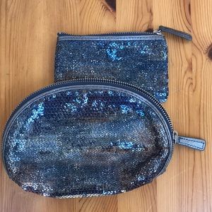 Banana Republic Grey Sparely pouch & wallet